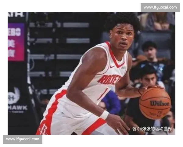 斯通打造 2.04 米巨无霸锋线！乌度卡 14 人轮换颠覆联盟